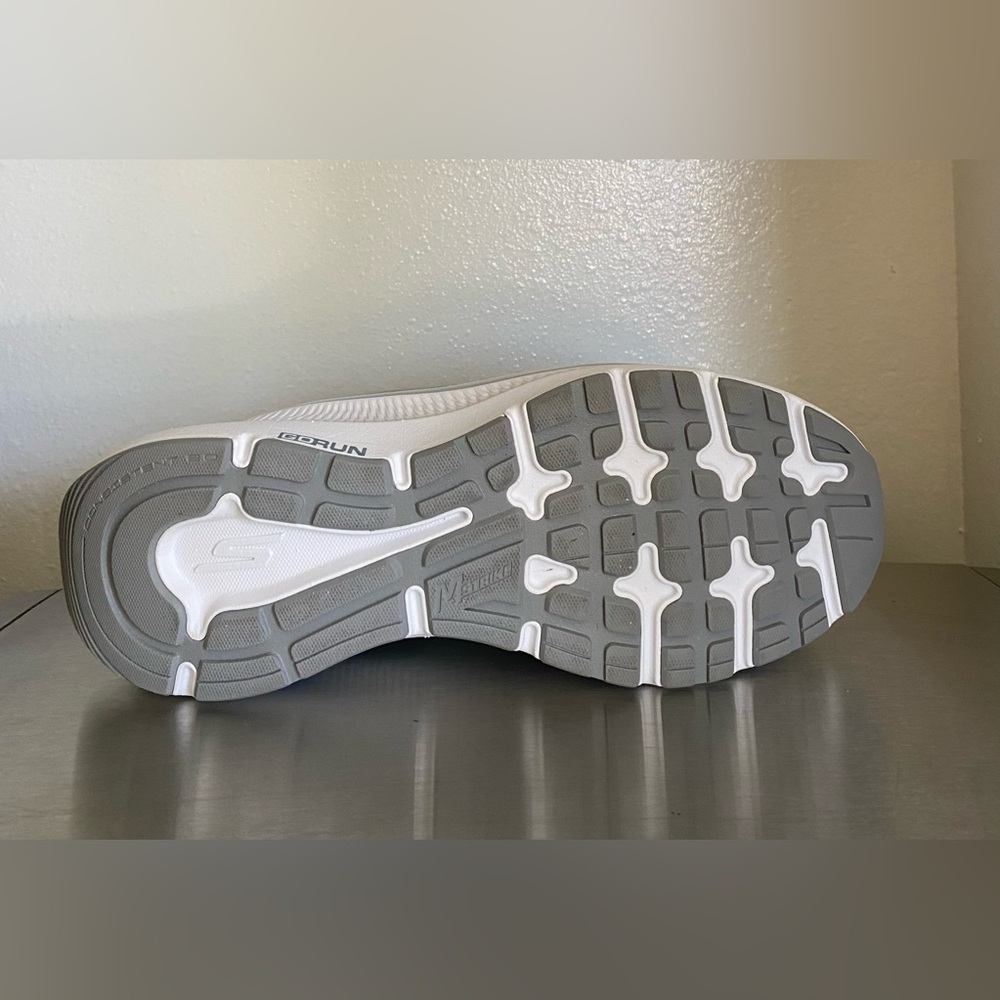 SKECHERS GO RUN CONSISTENT 2.0 Women's Light Gray and Purple Athletic Shoes - Picture 10 of 11